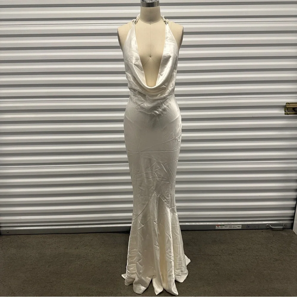 Retrofete Eve Crystal Halter Low Back Maxi Gown White - Picture 4 of 9